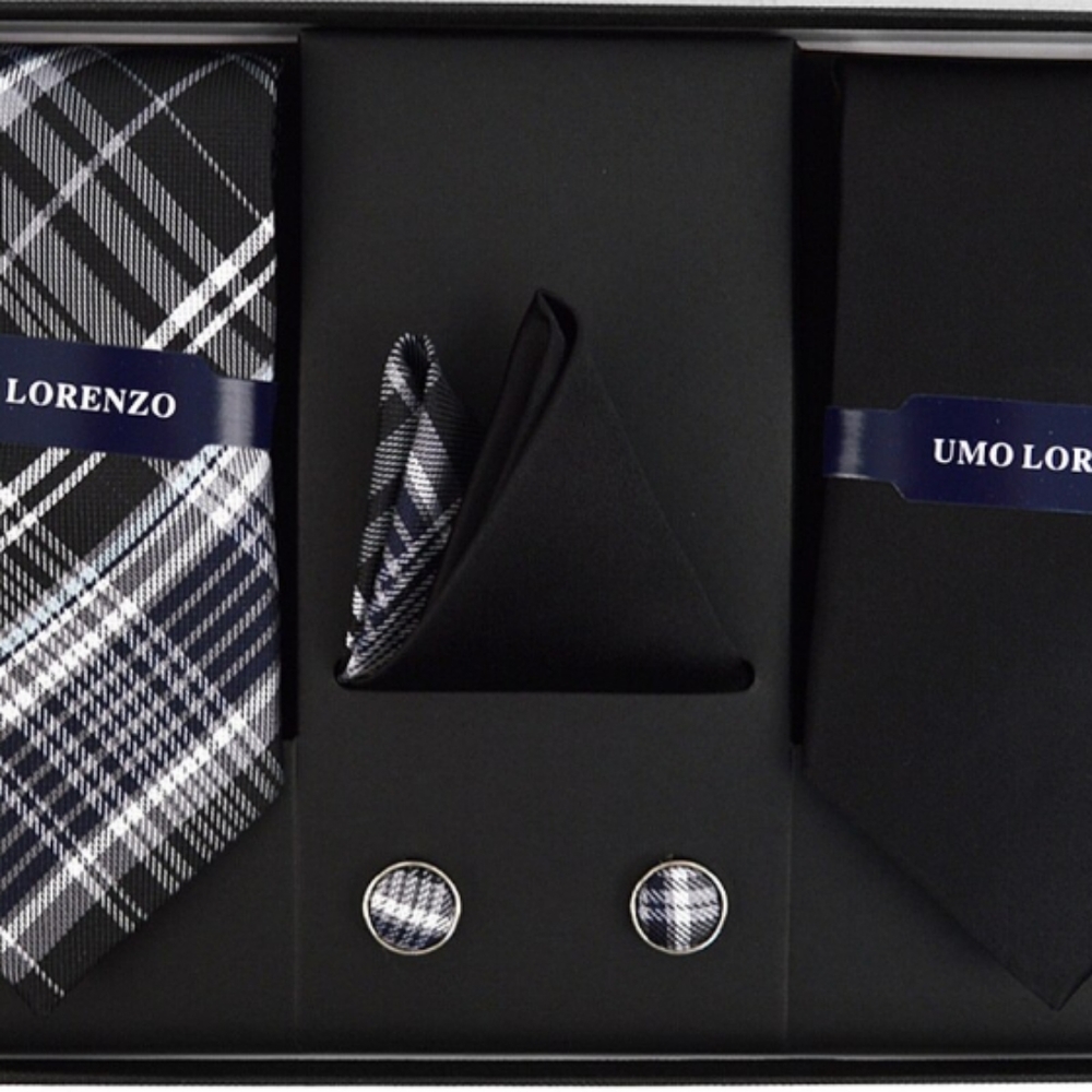 UMO LORENZO

Plaid & Solid Tie with Matching Hanky